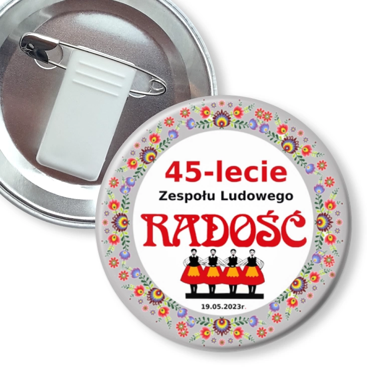 przypinka z żabką i agrafką Jubileusz Zespołu Ludowego Radość