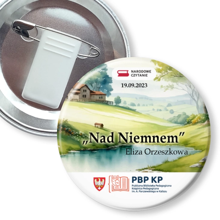 przypinka z żabką i agrafką Nad Niemnem Narodowe Czytanie Książnica Pedagogiczna Kalisz