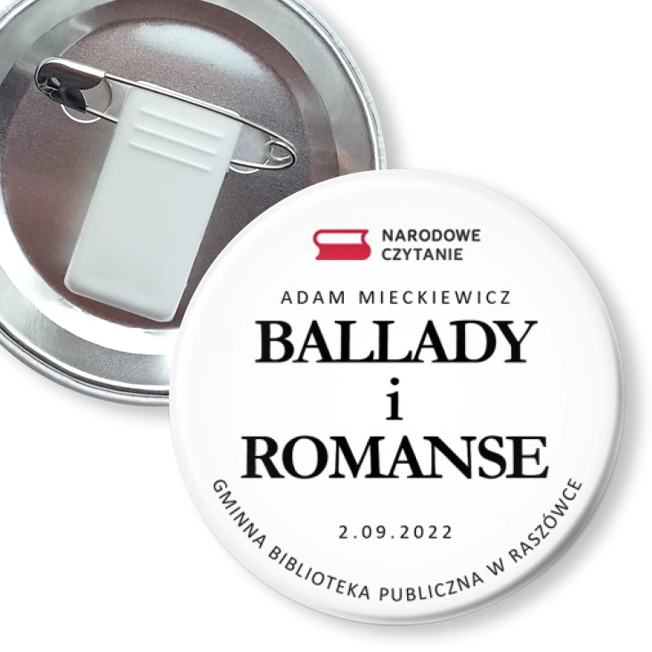 przypinka z żabką i agrafką Narodowe Czytanie Biblioteka w Raszówce