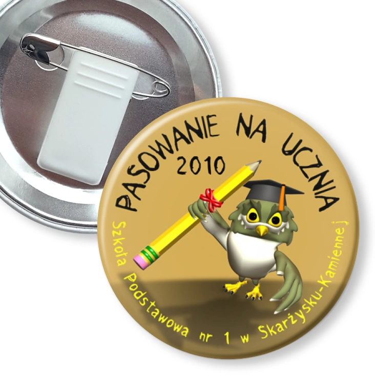 przypinka z żabką i agrafką SP nr 1 w Skarżysku Kamiennej