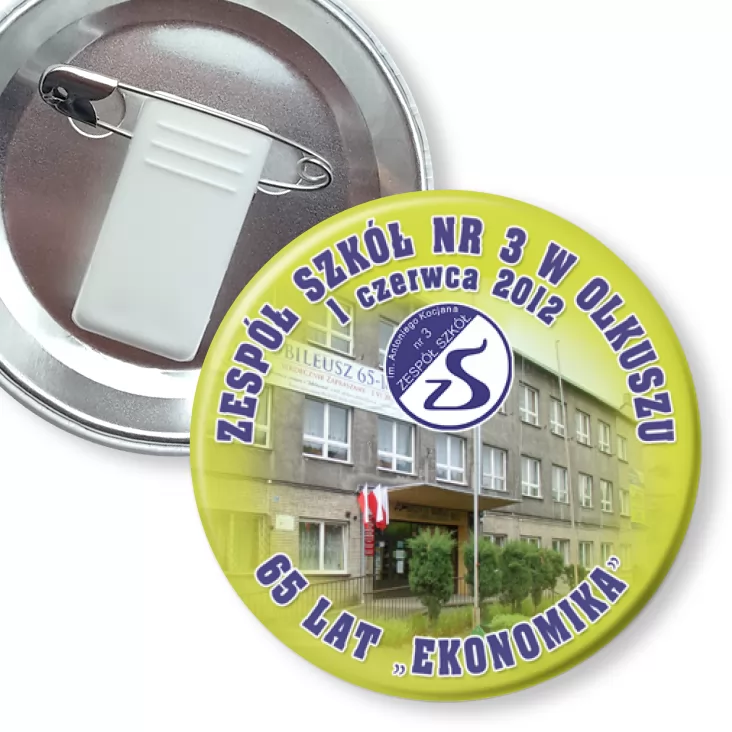 przypinka z żabką i agrafką ZS nr 3 w Olkuszu