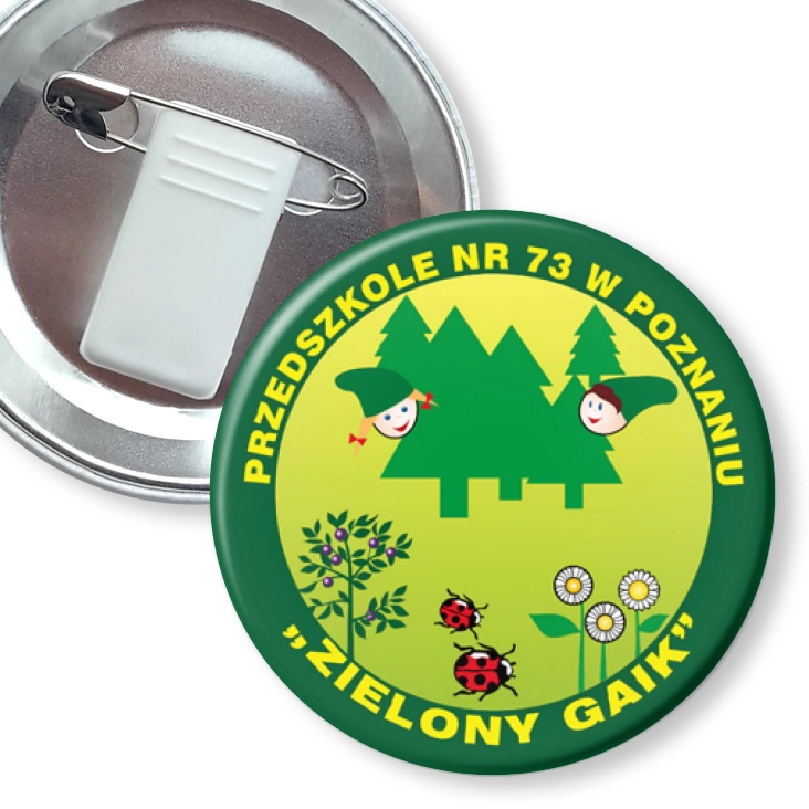 przypinka z żabką i agrafką Przedszkole nr 73 w Poznaniu