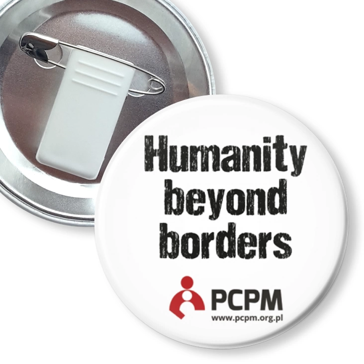 przypinka z żabką i agrafką Humanity beyond borders