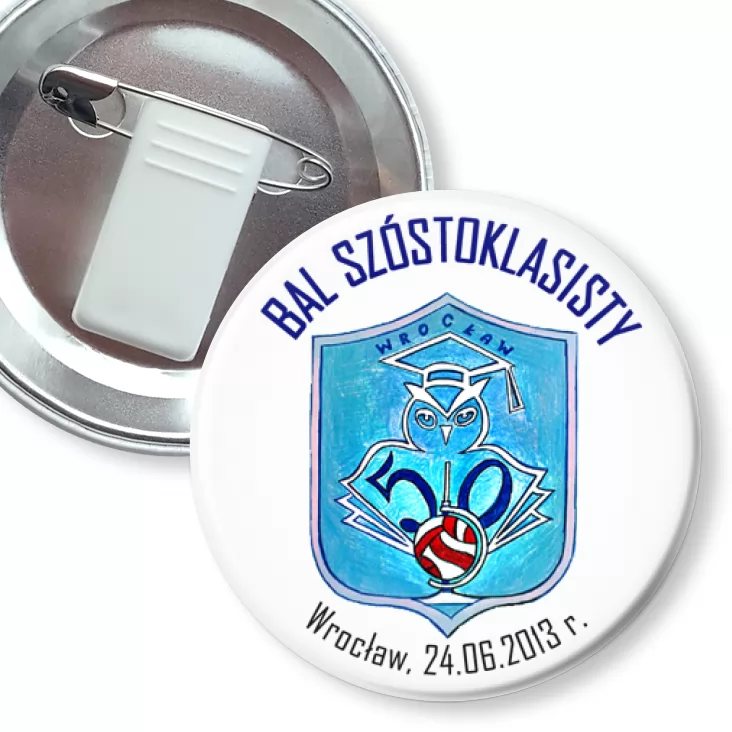 przypinka z żabką i agrafką Bal Szóstoklasisty