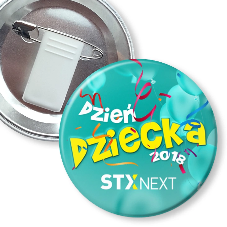 przypinka z żabką i agrafką Dzień Dziecka 2018 w STX Next