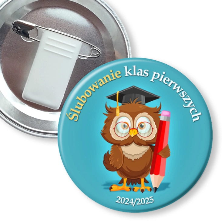 przypinka z żabką i agrafką Ślubowanie klas pierwszych sowa z ołówkiem