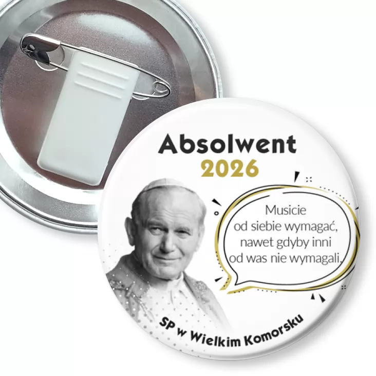 przypinka z żabką i agrafką SP w Wielkim Komorsku Absolwent 2026