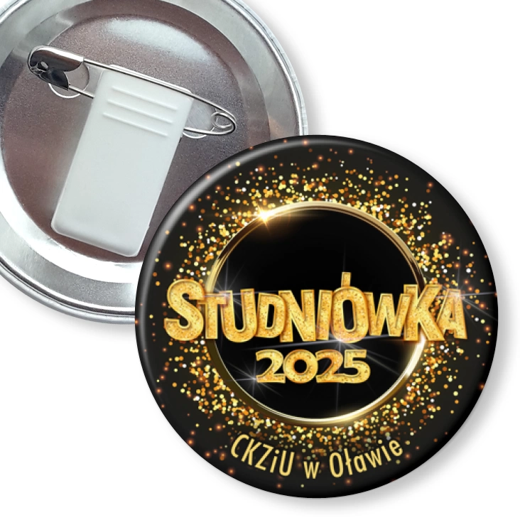 przypinka z żabką i agrafką Studniówka CKZiU w Oławie złoty napis