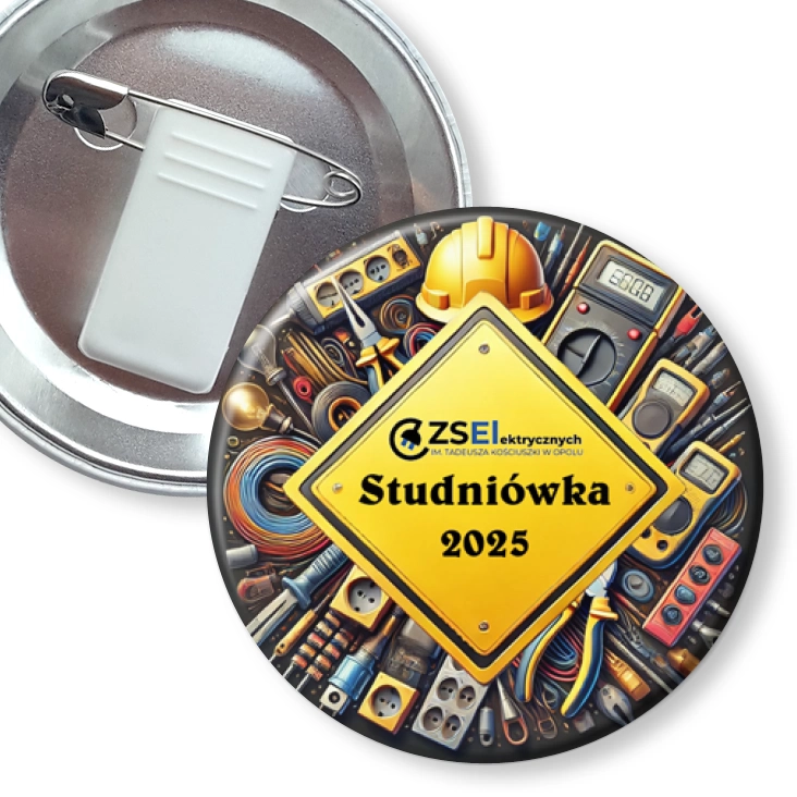 przypinka z żabką i agrafką ZS Elektrycznych w Opolu Studniówka 2025